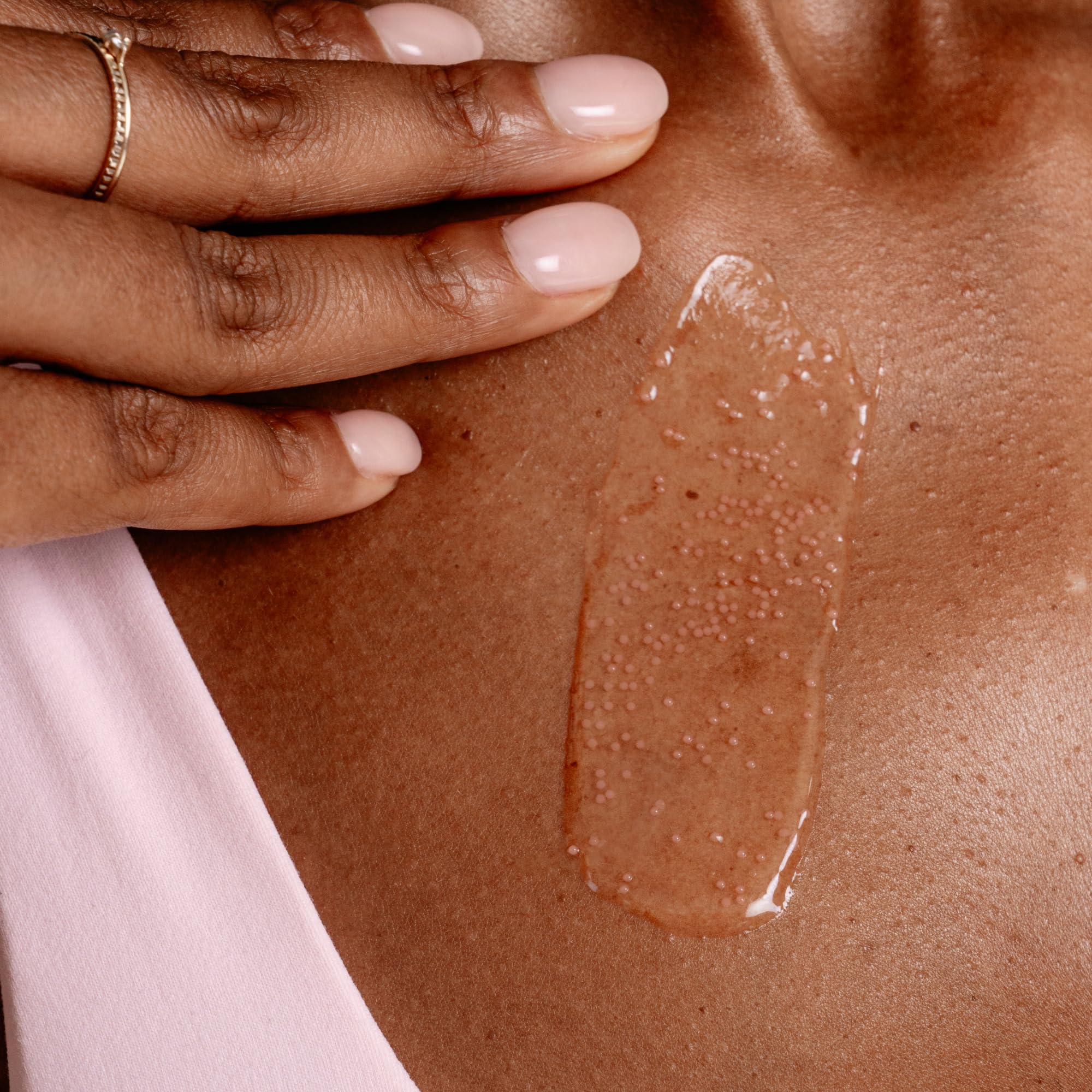 MAËLYS B-GLOSSY Smoothing Body Serum for Women - Hyaluronic Acid & Peptide Formula - Helps Reduce the Look of Wrinkles, Texture & Crepey Skin - Lightweight, Fast-Absorbing Anti-Aging Serum (3 Pack) - Image 7